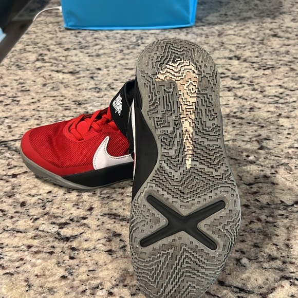 Little Kid's Nike Team Hustle D10 - Picture 3 of 3